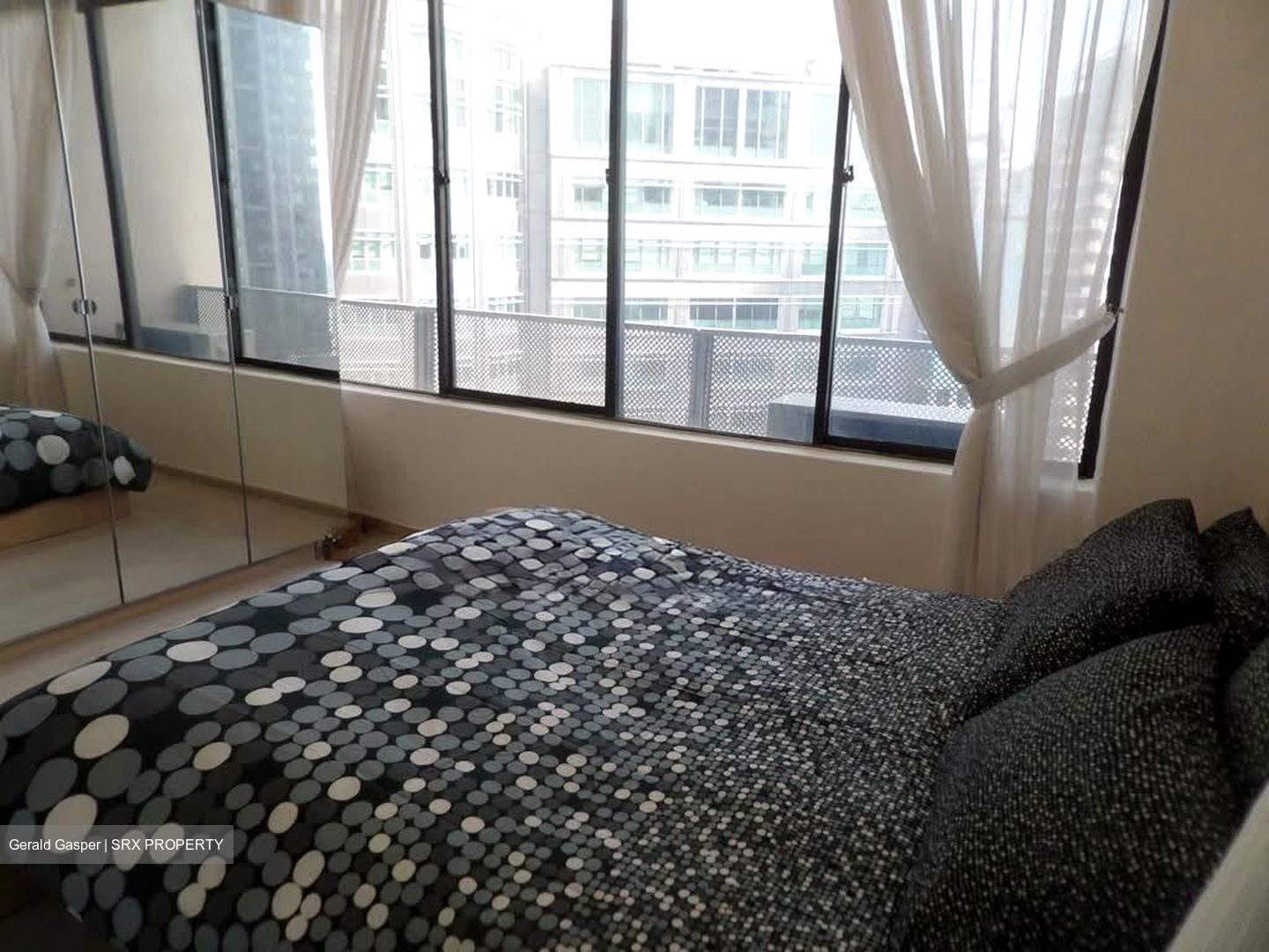 International Plaza (D2), Apartment #608656191